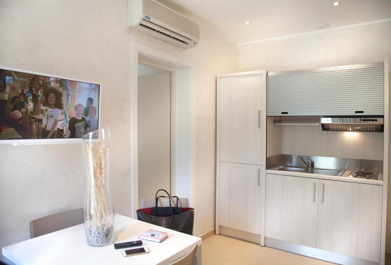 Marina Beach Aparthotel Римини Екстериор снимка