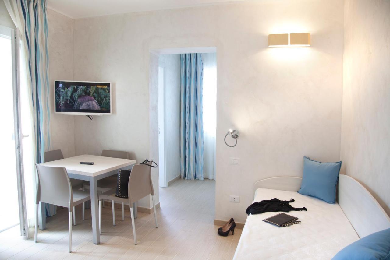 Marina Beach Aparthotel Римини Екстериор снимка