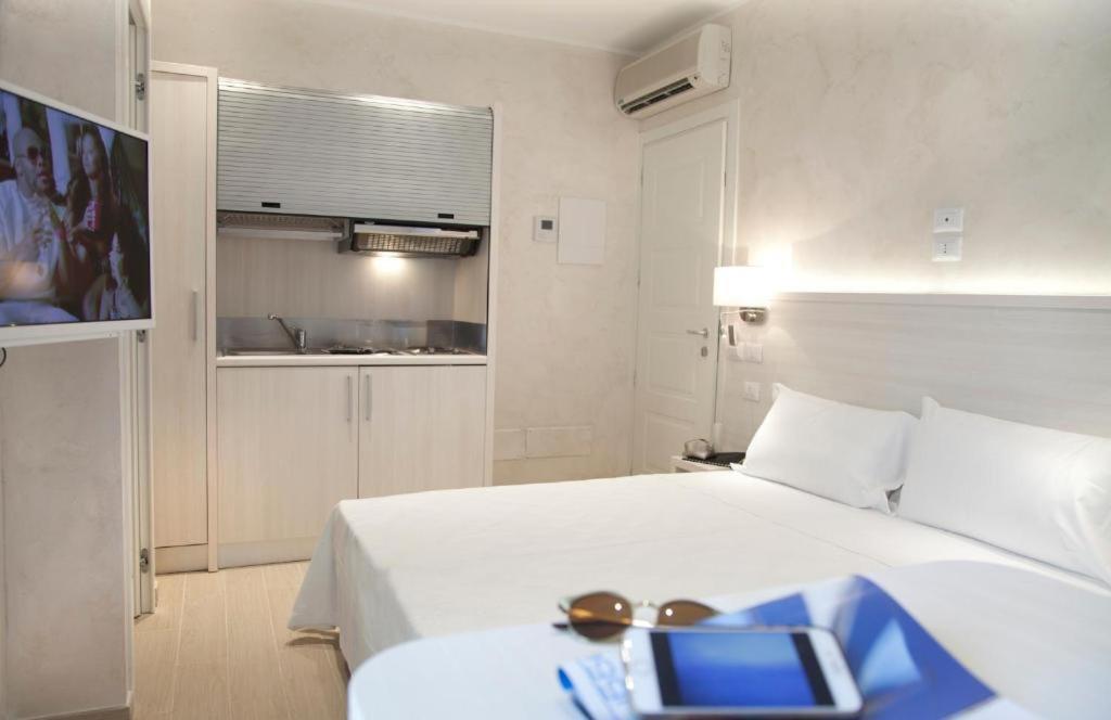 Marina Beach Aparthotel Римини Екстериор снимка
