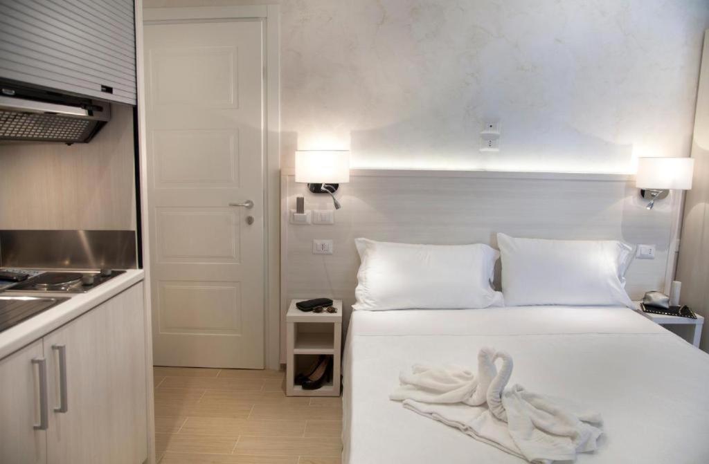 Marina Beach Aparthotel Римини Екстериор снимка
