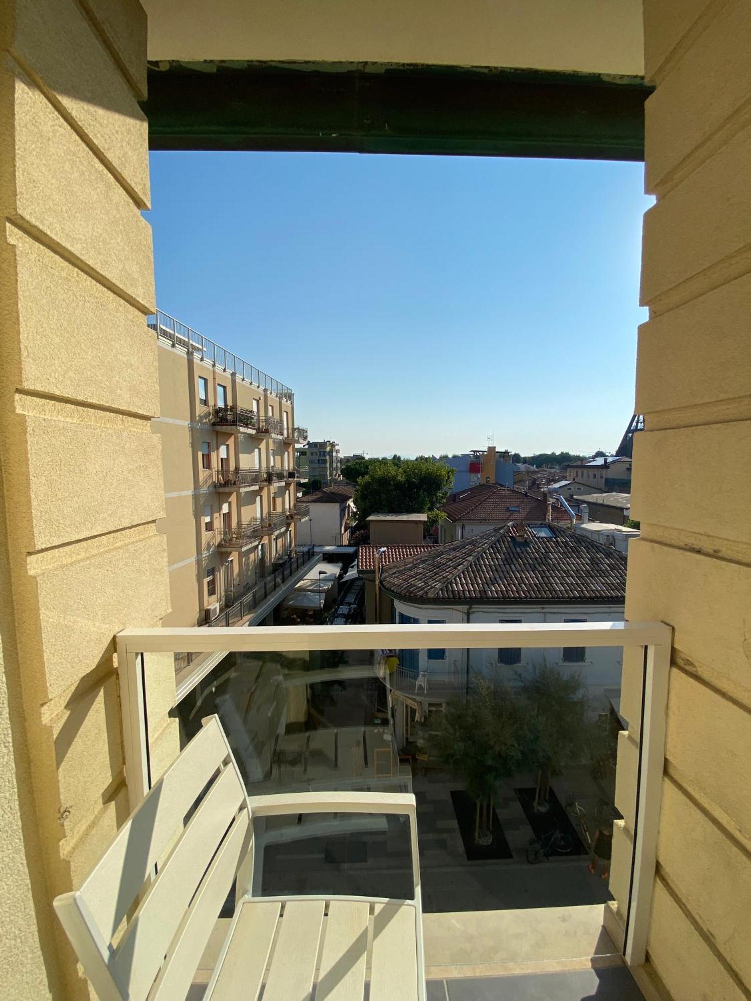 Marina Beach Aparthotel Римини Екстериор снимка